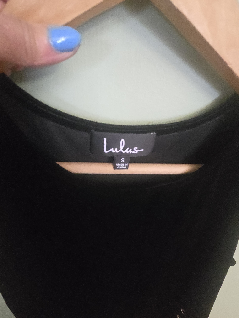Lulu's Black Velvet Sleeveless Midi Shift Dress with Grommet Details - Picture 2 of 11
